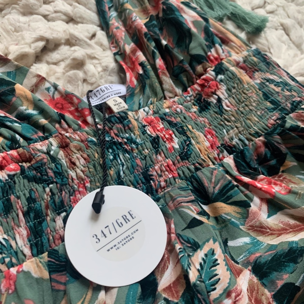 Green Floral Dress 🚨NEW🚨 - Picture 7 of 12